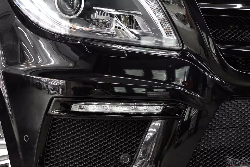 Mercedes GL63 AMG. Полный антихром кузова.